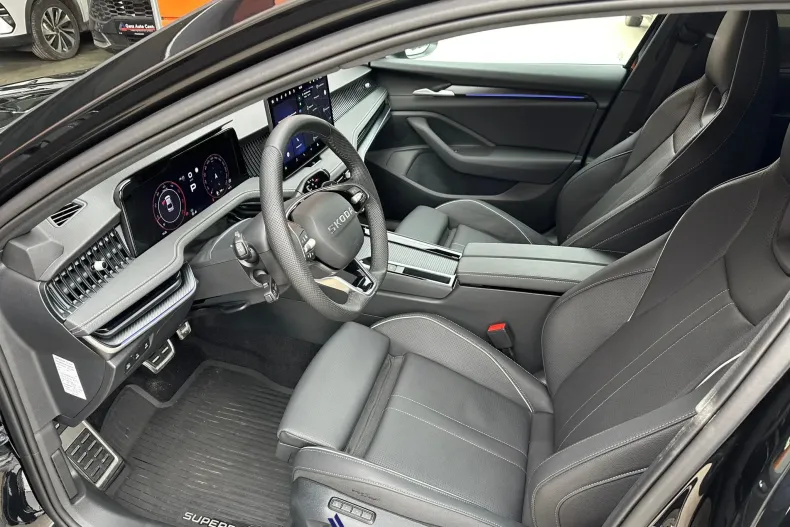 Skoda Superb din 2025 cu 3.800 km - oferta SKO176103 - foto 6