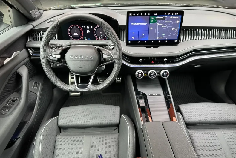 Skoda Superb din 2025 cu 3.800 km - oferta SKO176103 - foto 8