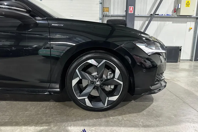 Skoda Superb din 2025 cu 3.800 km - oferta SKO176103 - foto 29