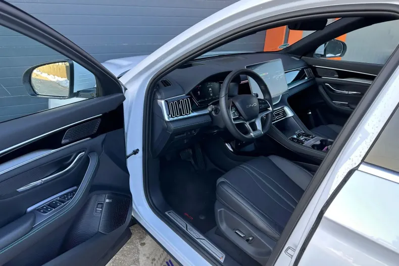 BYD SEAL U din 2025 cu 8.539 km - oferta BYD176104 - foto 6