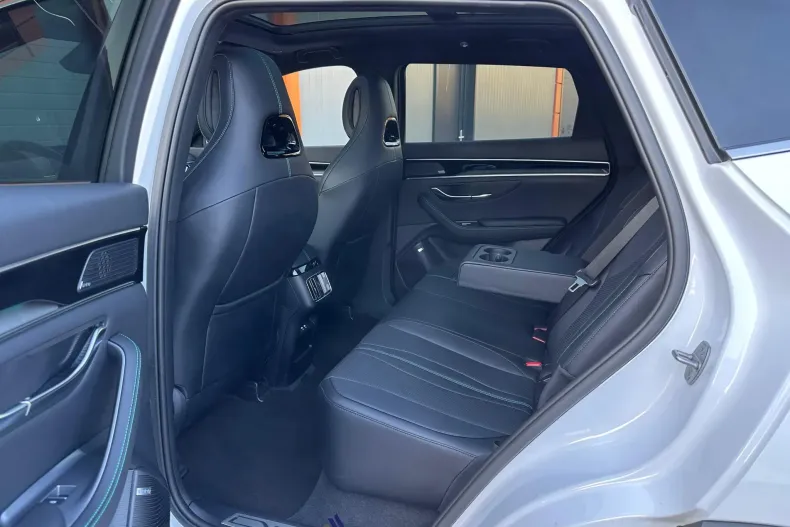 BYD SEAL U din 2025 cu 8.539 km - oferta BYD176104 - foto 16