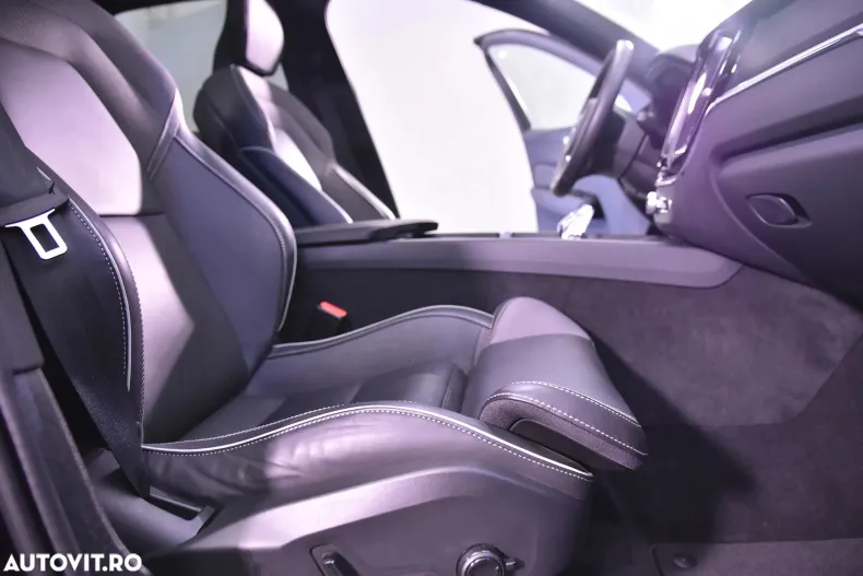 Volvo XC60 din 2023 cu 93.645 km - oferta VOL176108 - foto 11