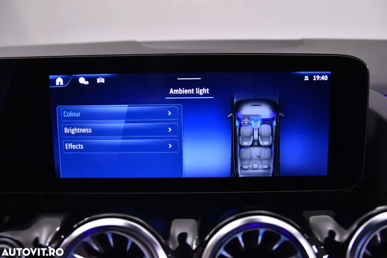 Mercedes-Benz GLA din 2024 cu 13.767 km - oferta MER176110 - foto 21