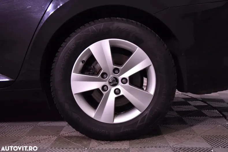 Skoda Superb din 2023 cu 91.921 km - oferta SKO176112 - foto 13