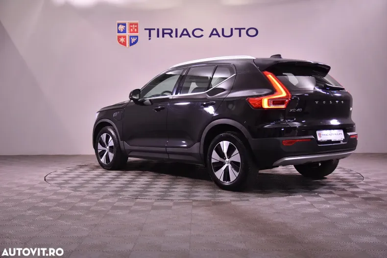 Volvo XC40 din 2020 cu 142.593 km - oferta VOL176116 - foto 3