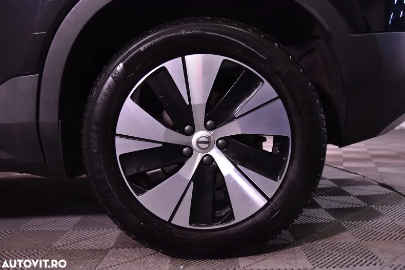 Volvo XC40 din 2020 cu 142.593 km - oferta VOL176116 - foto 13