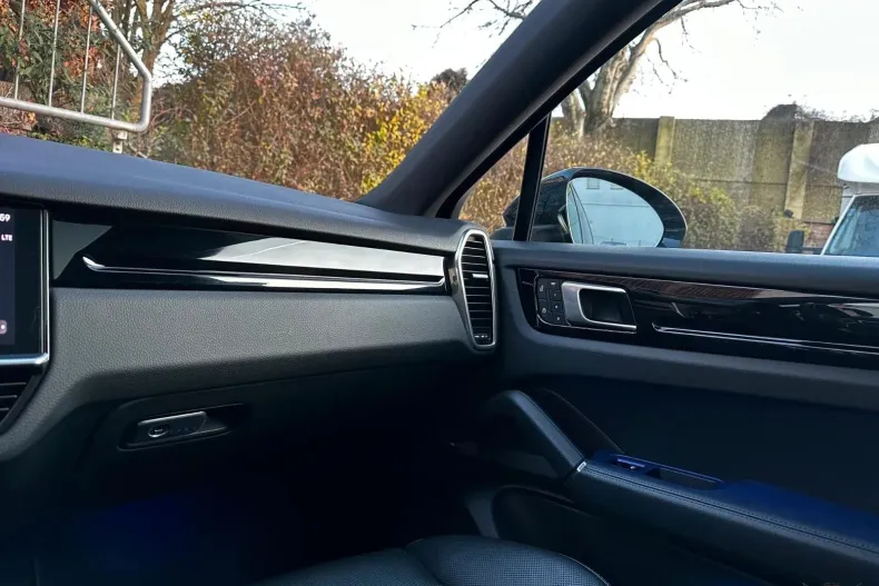 Porsche Cayenne din 2021 cu 81.000 km - oferta POR176129 - foto 28