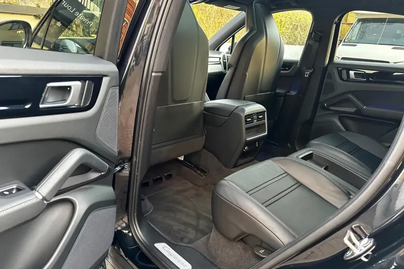 Porsche Cayenne din 2021 cu 81.000 km - oferta POR176129 - foto 30