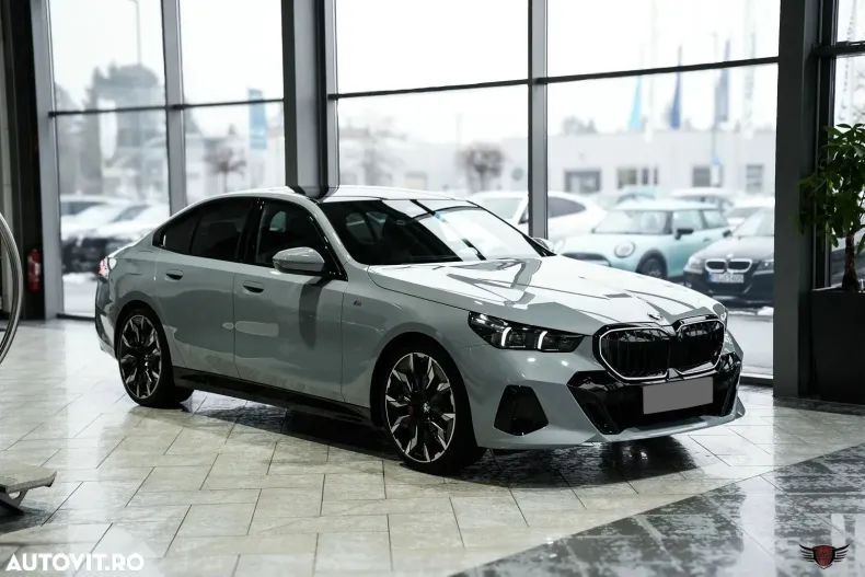 BMW Seria 5 din 2025 cu 10.374 km - oferta BMW176132 - foto 3