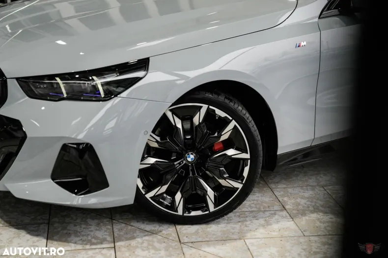 BMW Seria 5 din 2025 cu 10.374 km - oferta BMW176132 - foto 4