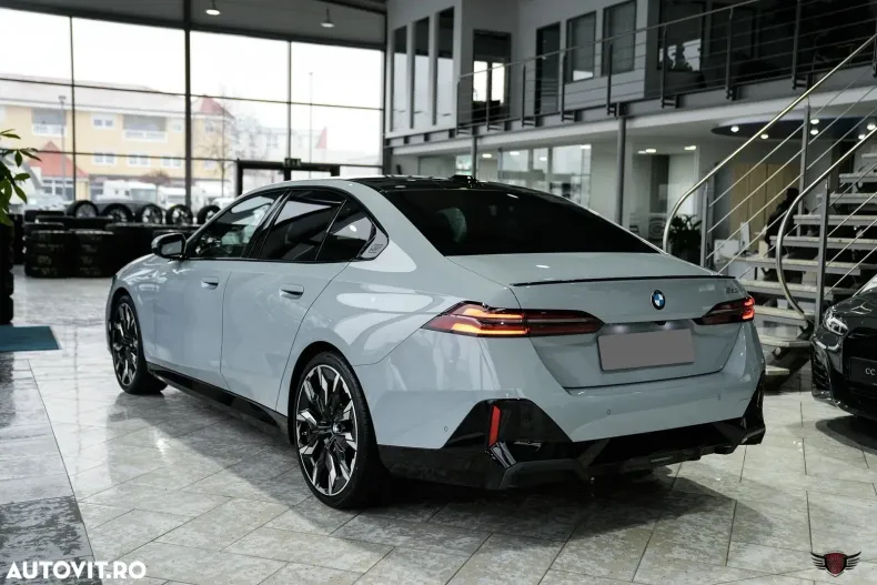 BMW Seria 5 din 2025 cu 10.374 km - oferta BMW176132 - foto 9