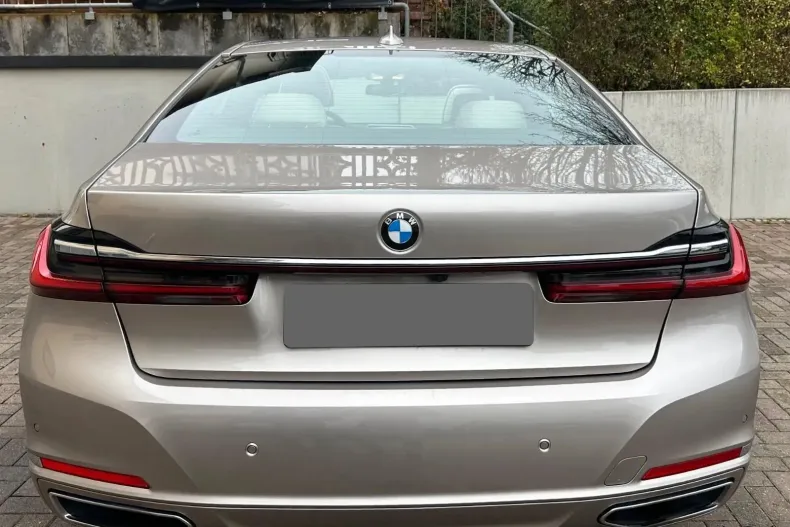 BMW Seria 7 din 2022 cu 85.000 km - oferta BMW176139 - foto 30