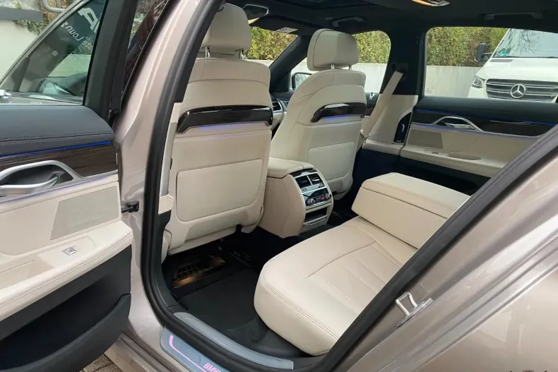 BMW Seria 7 din 2022 cu 85.000 km - oferta BMW176139 - foto 33