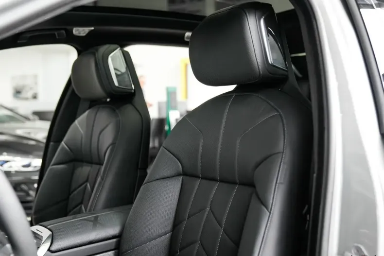 BMW Seria 7 din 2024 cu 19.980 km - oferta BMW176141 - foto 18