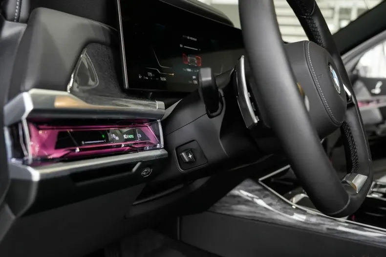 BMW Seria 7 din 2024 cu 19.980 km - oferta BMW176141 - foto 23