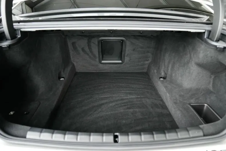 BMW Seria 7 din 2024 cu 19.980 km - oferta BMW176141 - foto 37