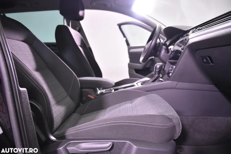 Volkswagen Passat din 2021 cu 113.661 km - oferta VOL176152 - foto 11