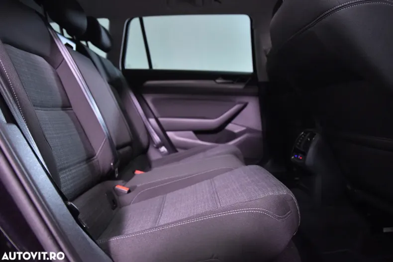 Volkswagen Passat din 2021 cu 113.661 km - oferta VOL176152 - foto 12