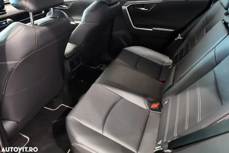 Toyota RAV4 din 2025 cu 800 km - oferta TOY176157 - foto 14