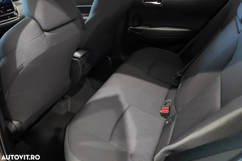 Toyota Corolla Cross din 2025 cu 800 km - oferta TOY176159 - foto 11