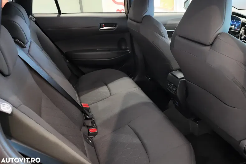 Toyota Corolla Cross din 2025 cu 800 km - oferta TOY176159 - foto 12