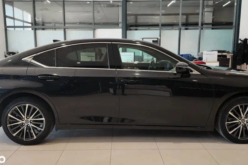 Lexus Seria ES din 2022 cu 110.800 km - oferta LEX176160 - foto 8