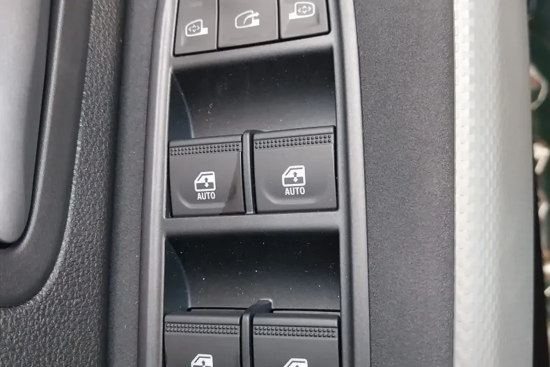 Dacia Duster din 2024 cu 6 km - oferta DAC176170 - foto 9