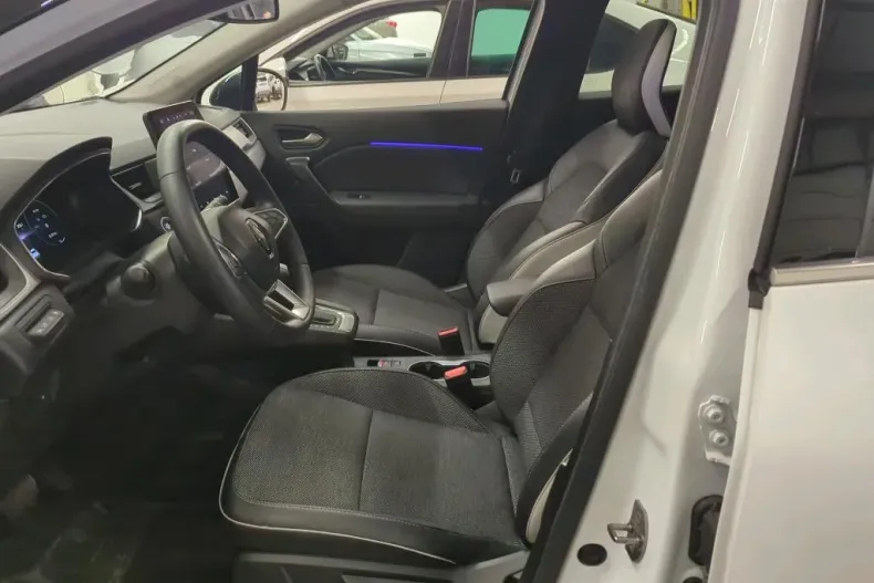 Renault Captur din 2023 cu 32.838 km - oferta REN176180 - foto 4