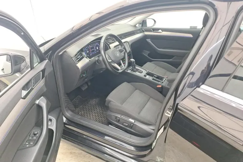 Volkswagen Passat din 2021 cu 74.892 km - oferta VOL176181 - foto 3