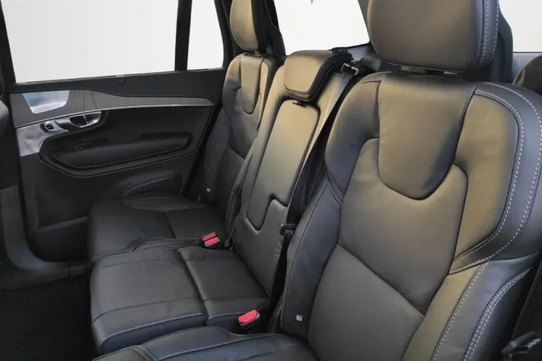 Volvo XC90 din 2024 cu 1 km - oferta VOL176191 - foto 13