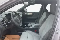 Volvo XC40 din 2025 cu 1 km - oferta VOL176192 - foto 8