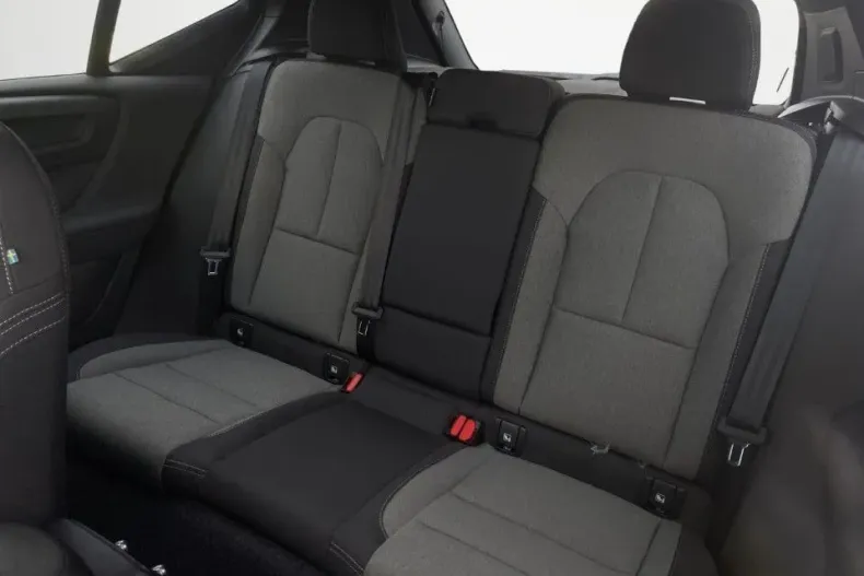 Volvo XC40 din 2025 cu 1 km - oferta VOL176192 - foto 12