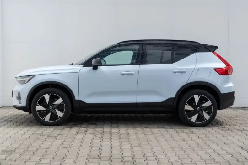 Volvo XC40 din 2024 cu 8.300 km - oferta VOL176193 - foto 2