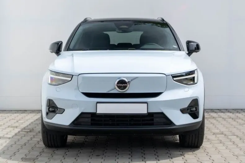 Volvo XC40 din 2024 cu 8.300 km - oferta VOL176193 - foto 4