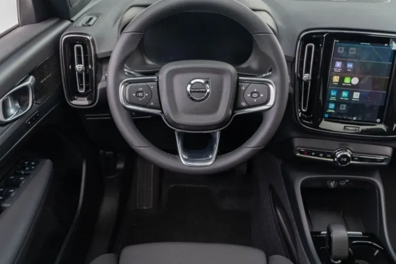 Volvo XC40 din 2024 cu 8.300 km - oferta VOL176193 - foto 10