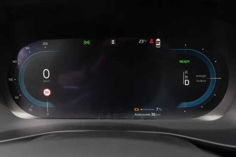 Volvo XC40 din 2024 cu 8.300 km - oferta VOL176193 - foto 11