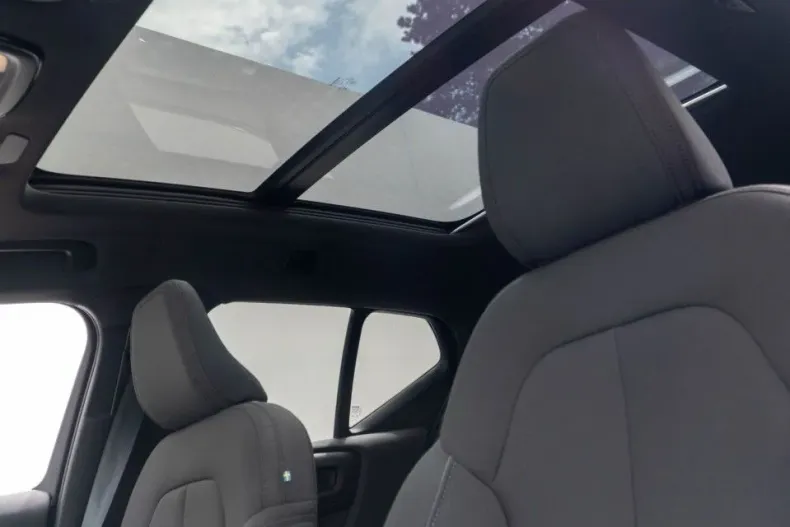 Volvo XC40 din 2024 cu 8.300 km - oferta VOL176193 - foto 17