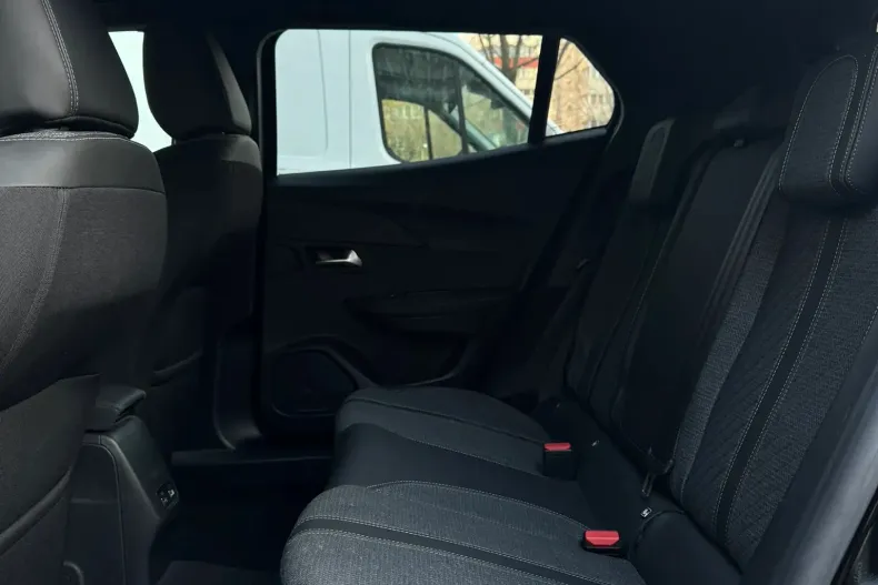 Peugeot 2008 din 2024 cu 37.000 km - oferta PEU176198 - foto 13