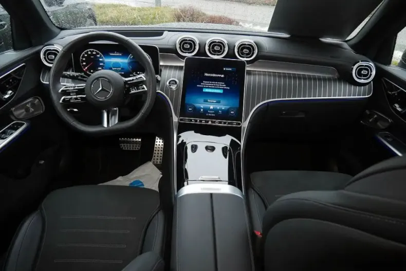 Mercedes-Benz GLC 400 din 2024 cu 12.060 km - oferta MER176204 - foto 7