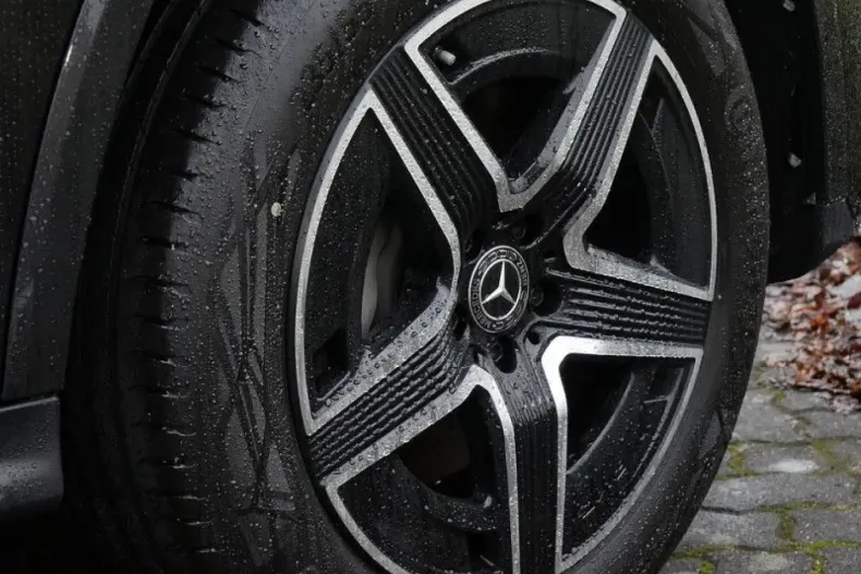 Mercedes-Benz GLC 400 din 2024 cu 12.060 km - oferta MER176204 - foto 10