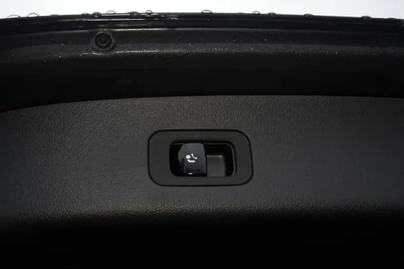 Mercedes-Benz GLC 400 din 2024 cu 12.060 km - oferta MER176204 - foto 12