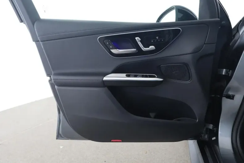 Mercedes-Benz GLC 300 din 2023 cu 61.800 km - oferta MER176207 - foto 11