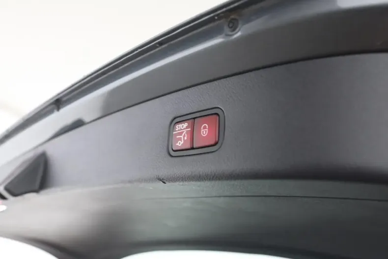 Mercedes-Benz GLC 300 din 2023 cu 61.800 km - oferta MER176207 - foto 20