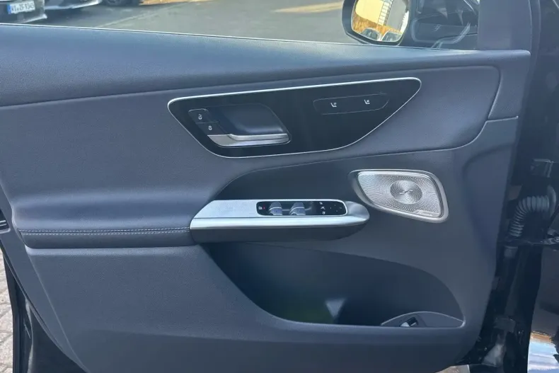 Mercedes-Benz GLC 300 din 2023 cu 41.385 km - oferta MER176209 - foto 12