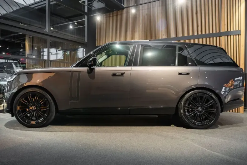 Land Rover Range Rover din 2023 cu 28.014 km - oferta LAN176211 - foto 3