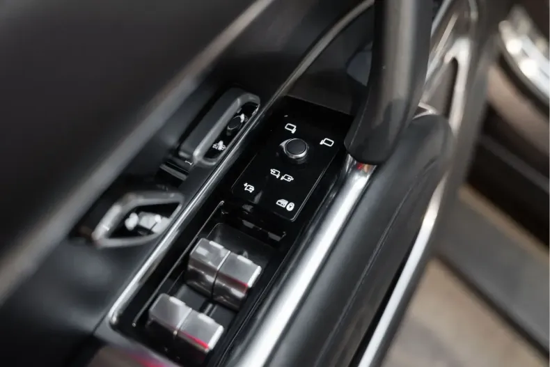 Land Rover Range Rover din 2023 cu 28.014 km - oferta LAN176211 - foto 24