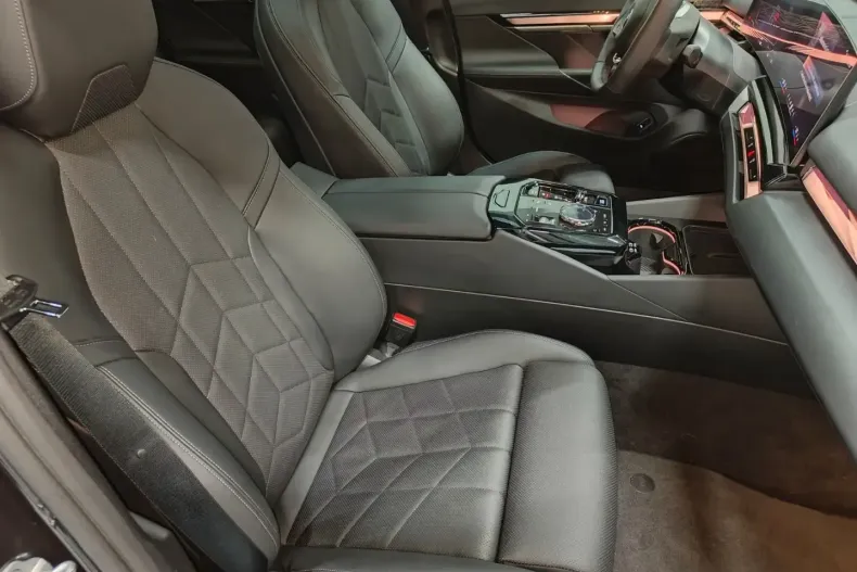 BMW i5 din 2023 cu 34.500 km - oferta BMW176220 - foto 4