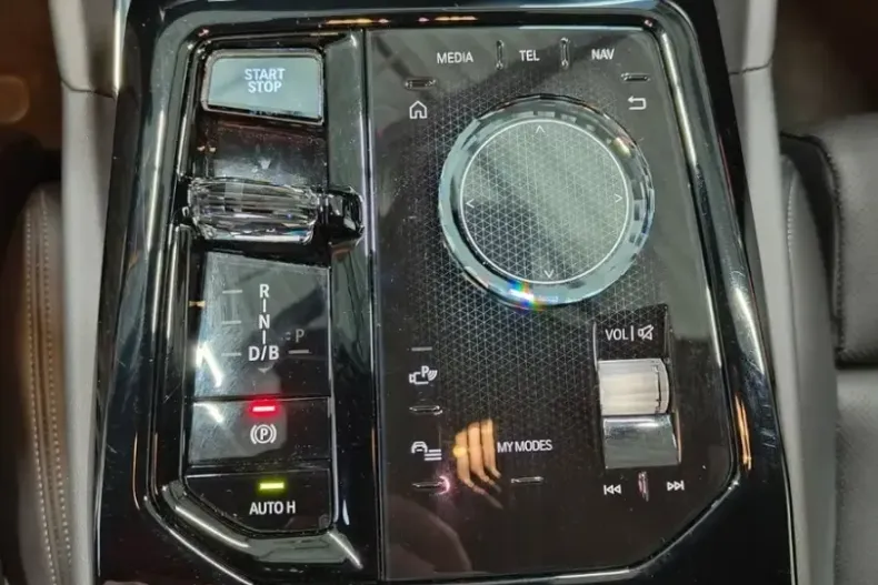 BMW i5 din 2023 cu 34.500 km - oferta BMW176220 - foto 12