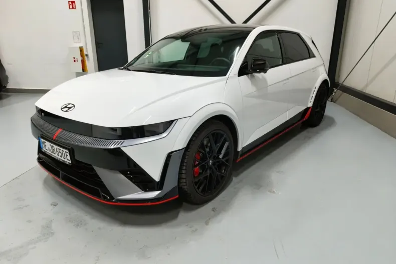 Hyundai IONIQ 5 din 2024 cu 19.990 km - oferta HYU176221 - foto 3