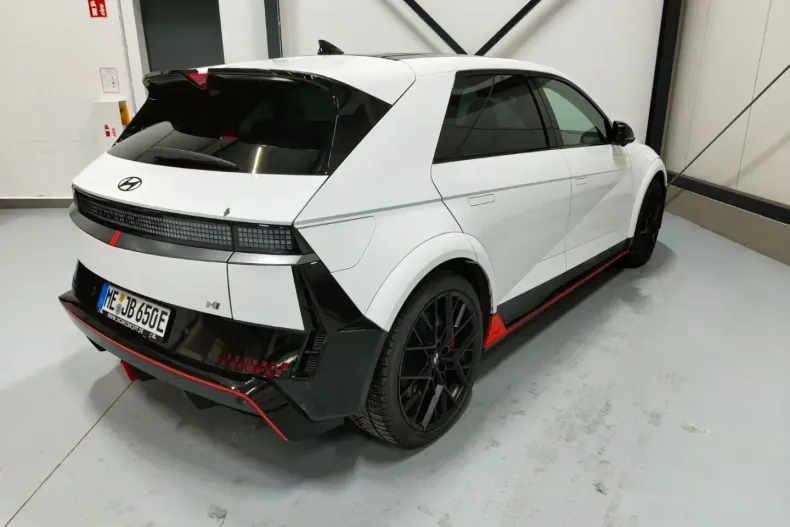 Hyundai IONIQ 5 din 2024 cu 19.990 km - oferta HYU176221 - foto 16